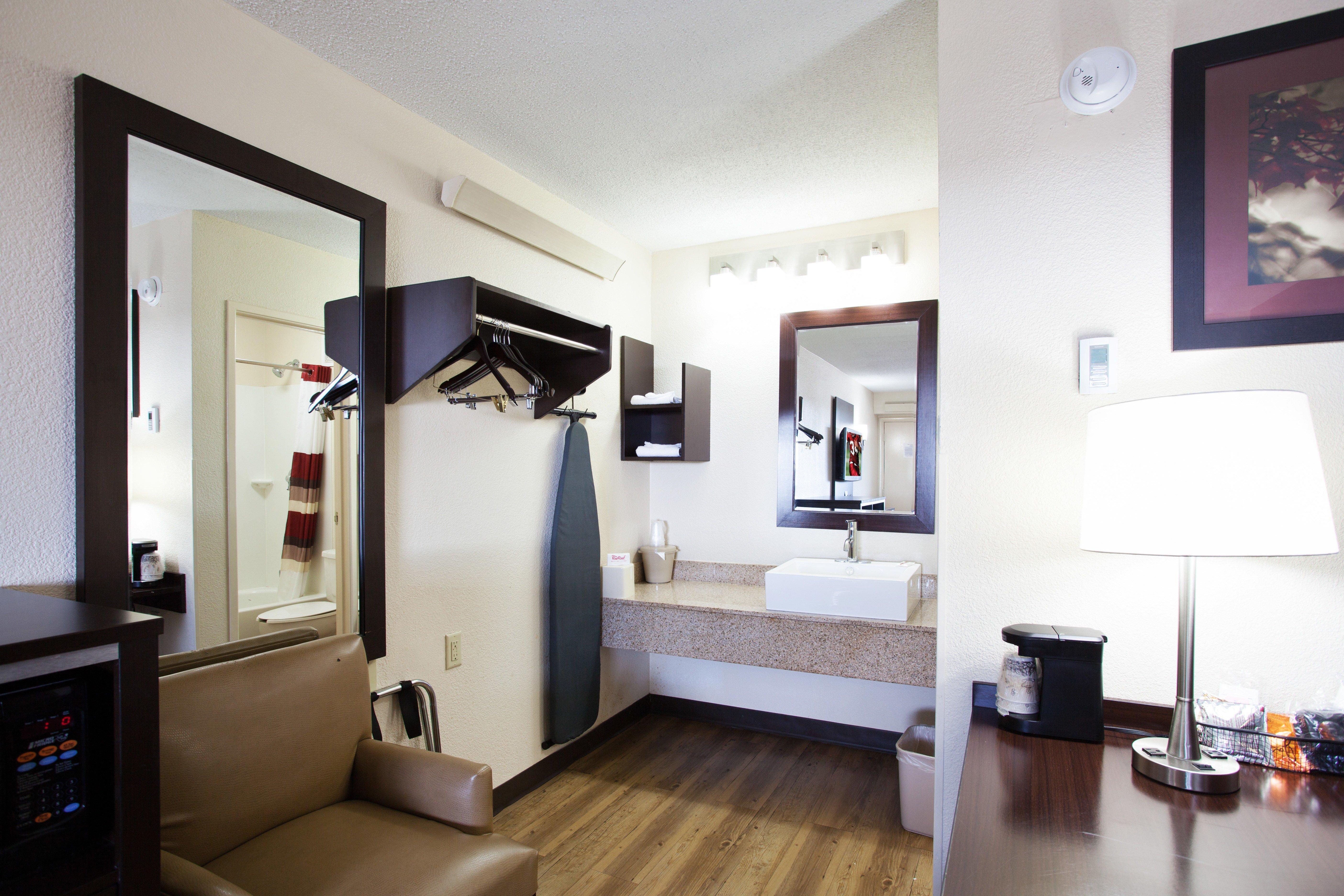 Red Roof Inn Plus+ Nashville Fairgrounds Bagian luar foto