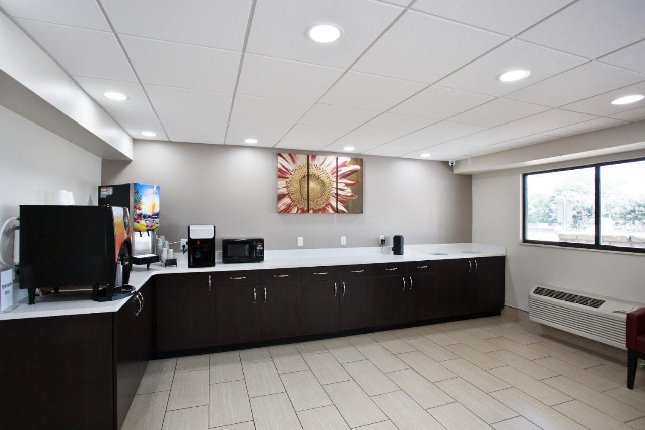 Red Roof Inn Plus+ Nashville Fairgrounds Bagian luar foto