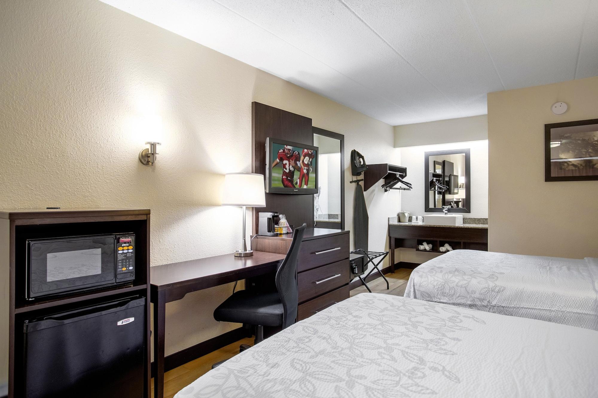 Red Roof Inn Plus+ Nashville Fairgrounds Bagian luar foto